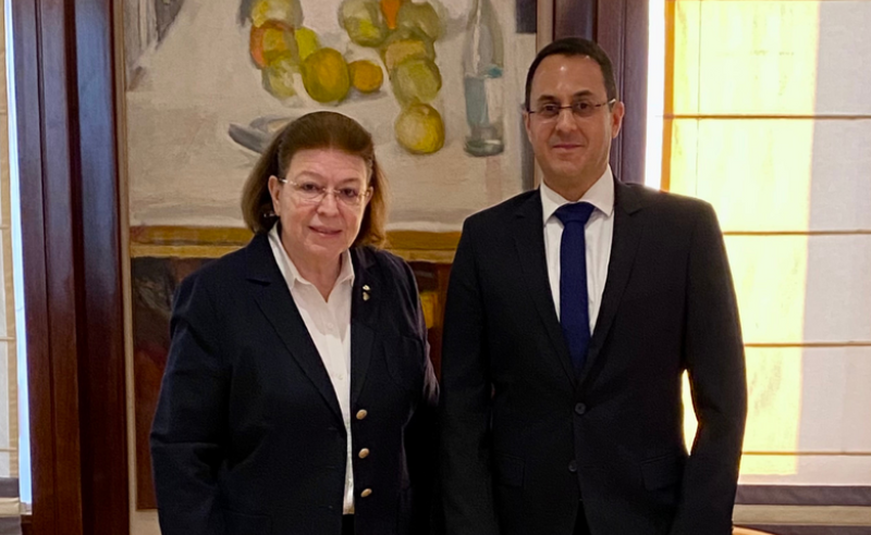 Lelle DG de la CISAC Gadi Oron avec la Ministre grecque de la Culture Lina Mendoni