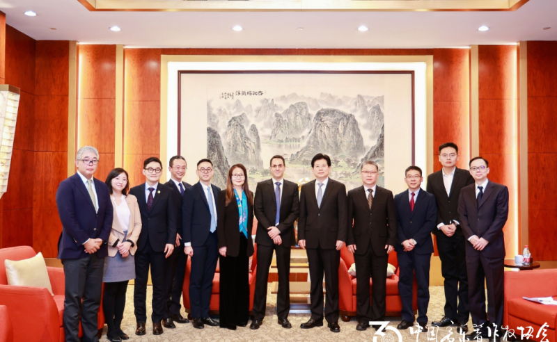 Le Directeur Général de la CISAC et les représentants des sociétés ont rencontré le Vice-Ministre Zhang Jianchun et la direction de la NCAC